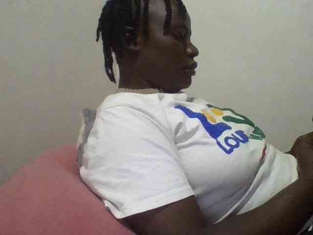Yourdreamgirl webcam
