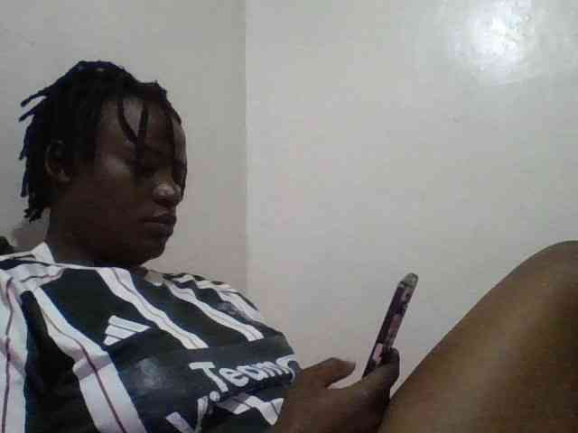 Yourdreamgirl webcam