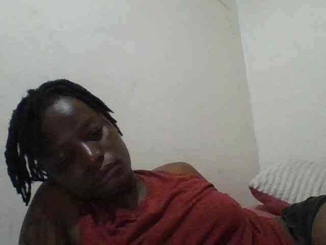 Yourdreamgirl webcam