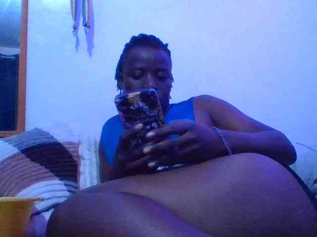 Yourdreamgirl webcam