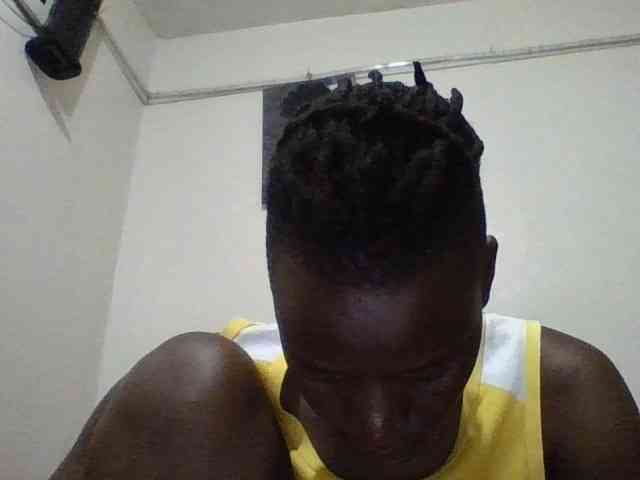 Yourdreamgirl webcam