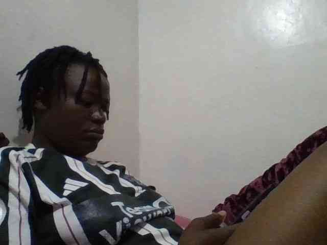 Yourdreamgirl webcam