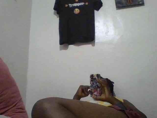 Yourdreamgirl webcam