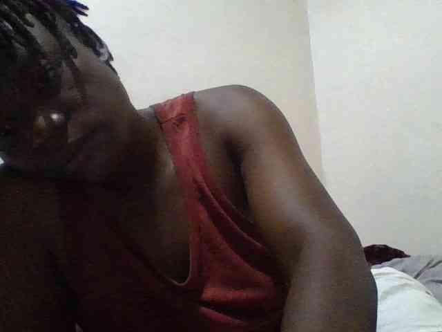 Yourdreamgirl webcam