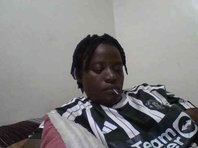 Yourdreamgirl webcam