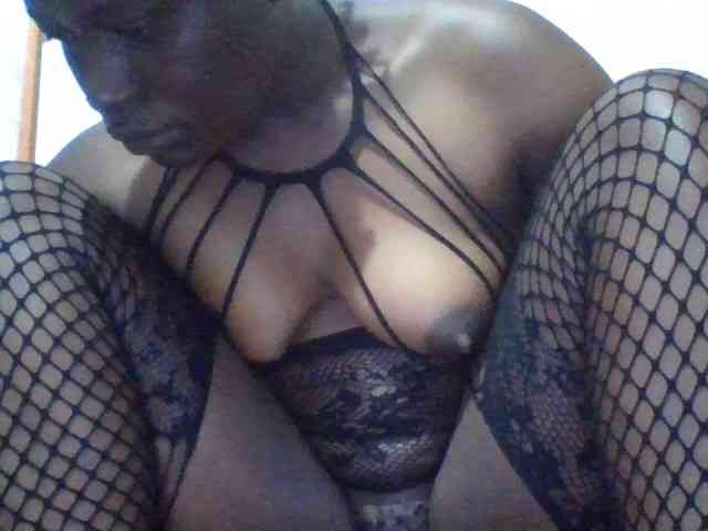 Yourdreamgirl webcam