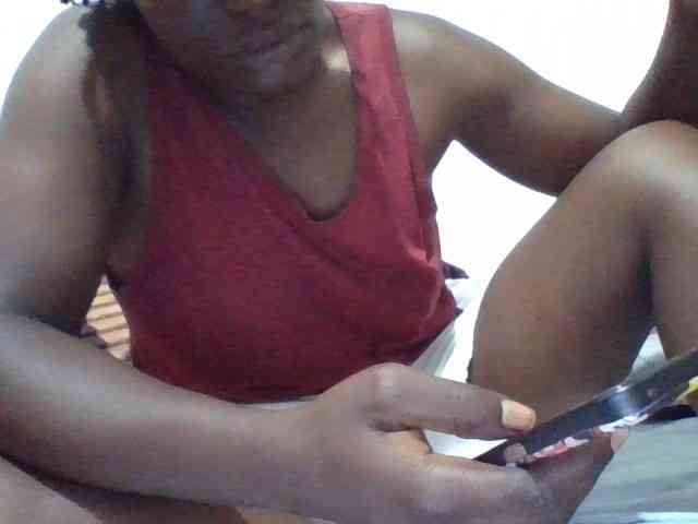 Yourdreamgirl webcam