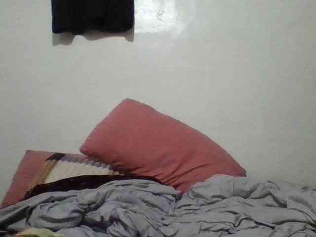 Yourdreamgirl webcam