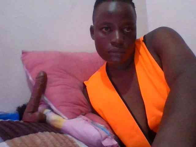 Yourdreamgirl webcam