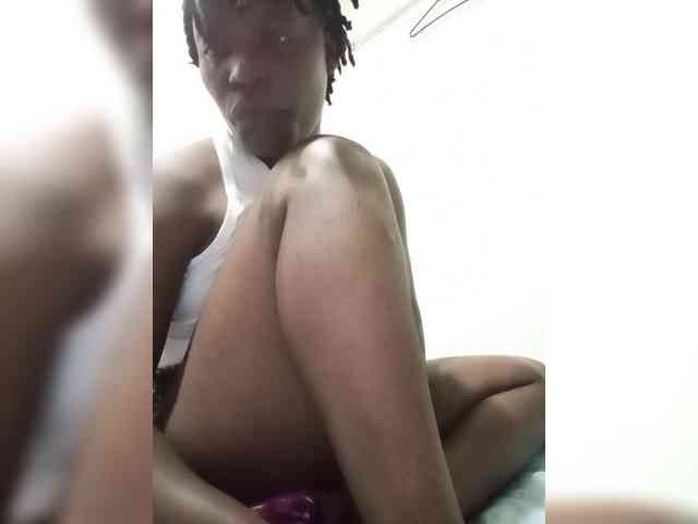 Yourdreamgirl webcam