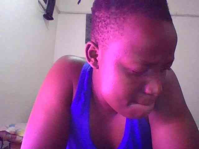 Yourdreamgirl webcam