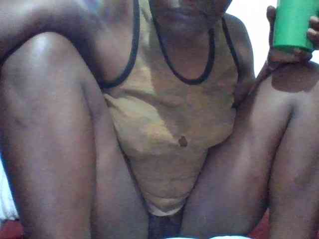 Yourdreamgirl webcam