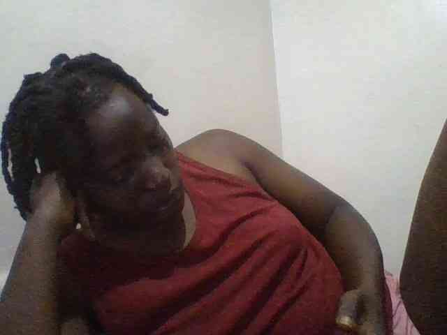 Yourdreamgirl webcam