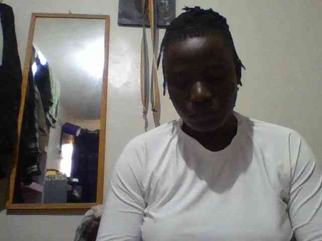 Yourdreamgirl webcam
