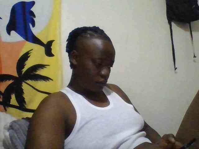 Yourdreamgirl webcam