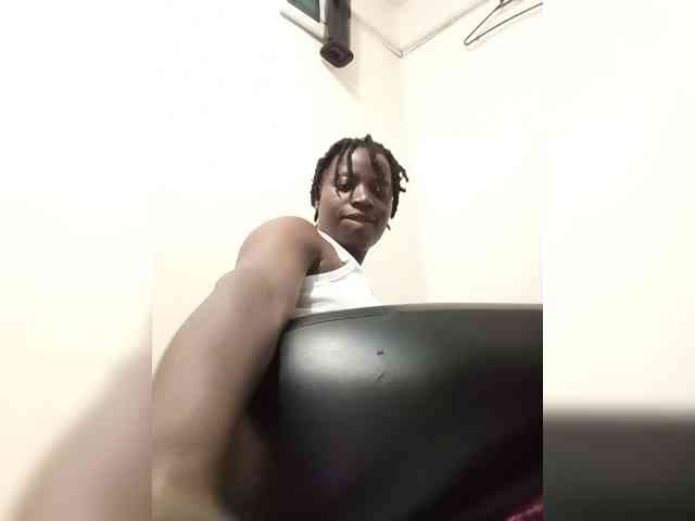 Yourdreamgirl webcam