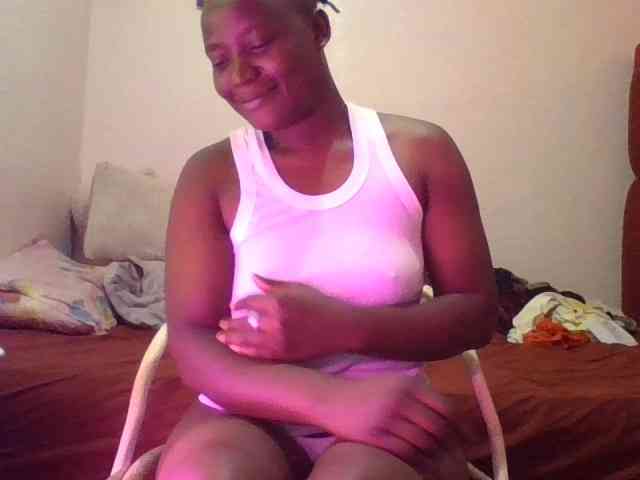 Yourdreamgirl webcam