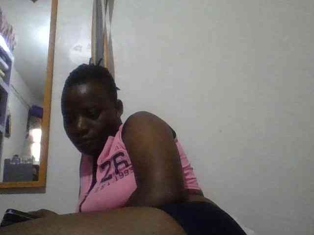 Yourdreamgirl webcam