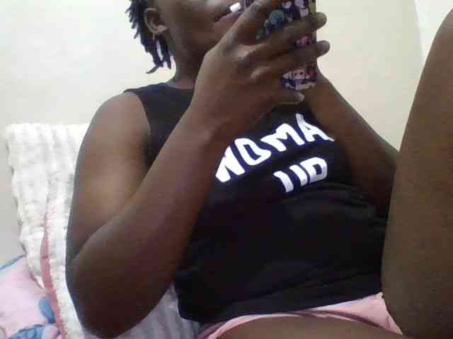 Yourdreamgirl webcam