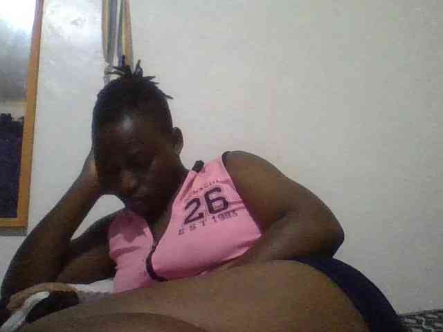 Yourdreamgirl webcam