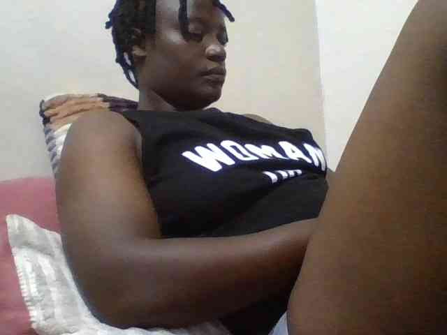 Yourdreamgirl webcam