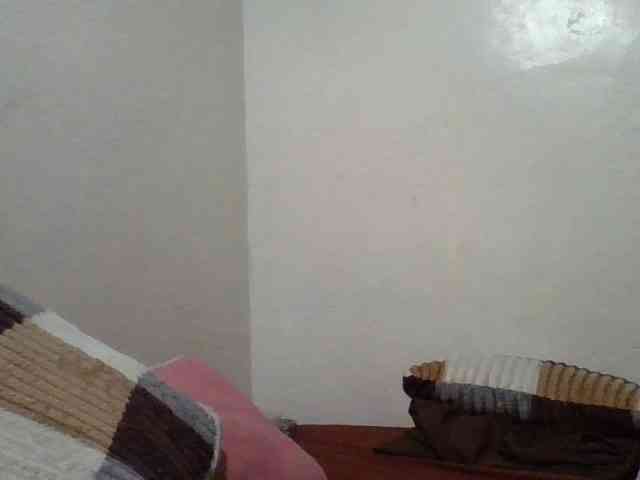 Yourdreamgirl webcam