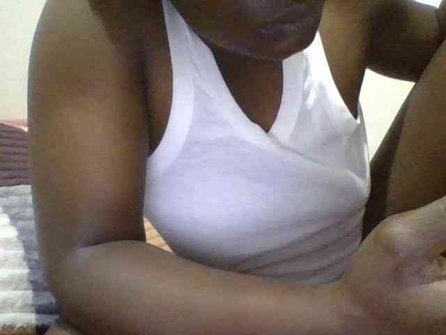 Yourdreamgirl webcam
