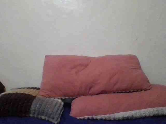 Yourdreamgirl webcam
