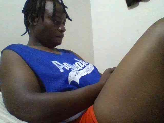 Yourdreamgirl webcam