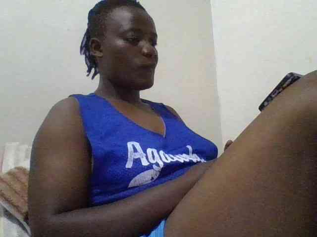 Yourdreamgirl webcam