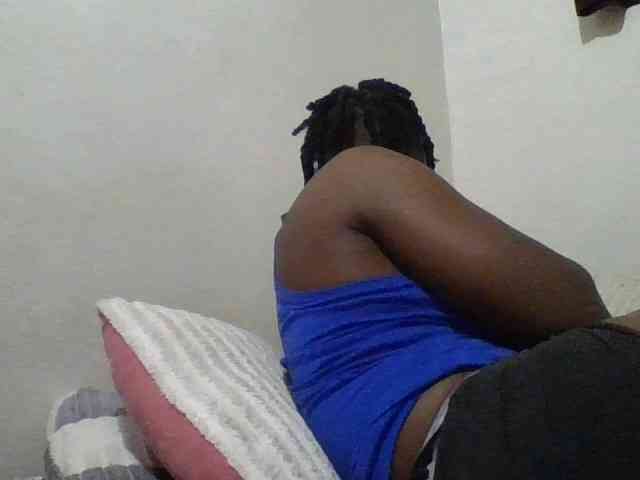 Yourdreamgirl webcam