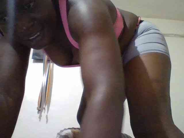 Yourdreamgirl webcam