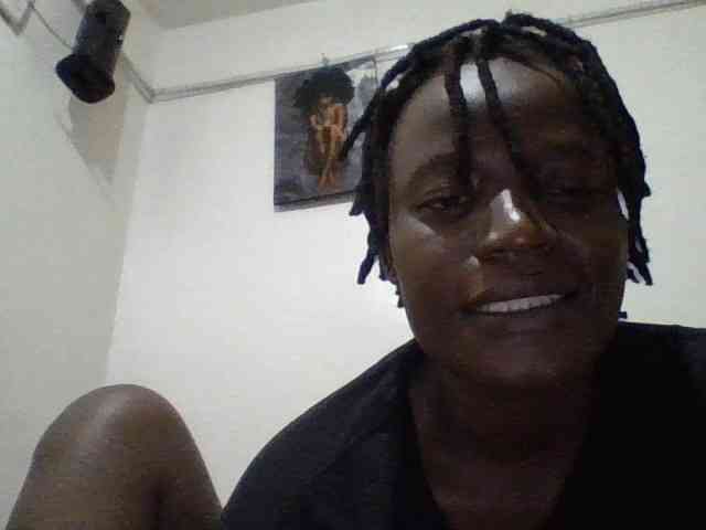 Yourdreamgirl webcam