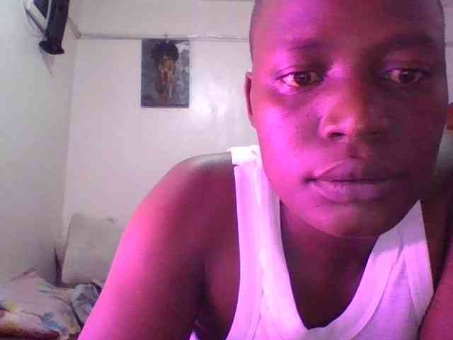 Yourdreamgirl webcam