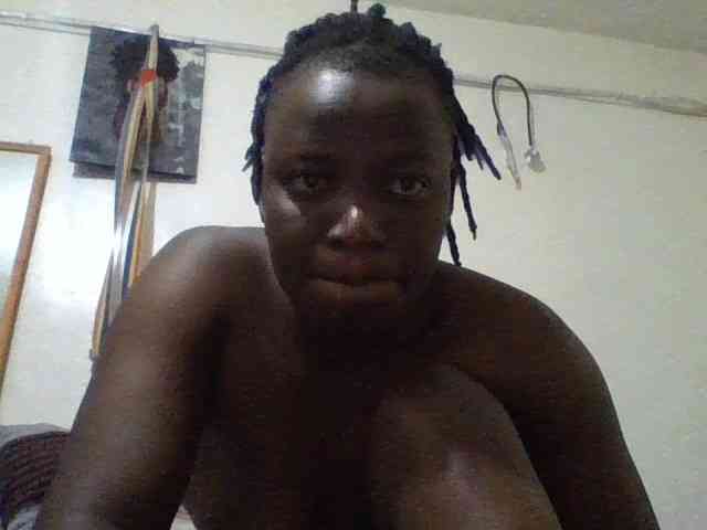 Yourdreamgirl webcam