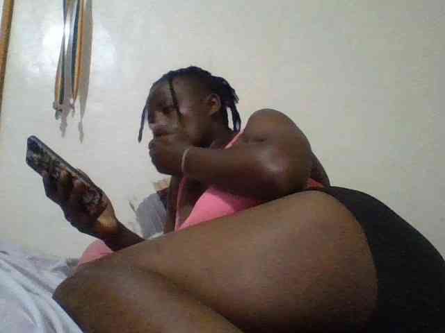 Yourdreamgirl webcam