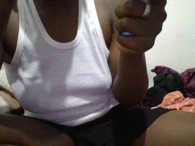 Yourdreamgirl webcam