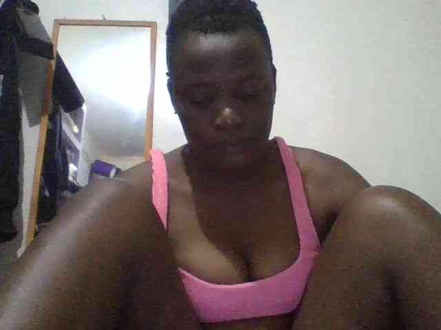 Yourdreamgirl webcam