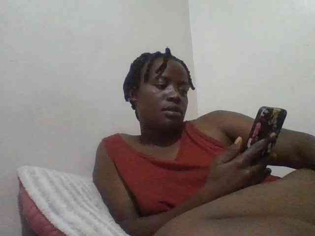 Yourdreamgirl webcam