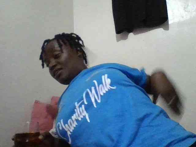 Yourdreamgirl webcam