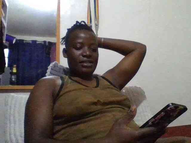 Yourdreamgirl webcam