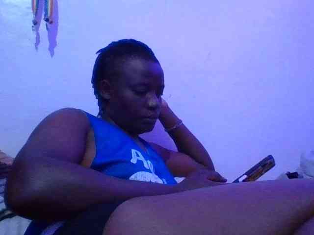Yourdreamgirl webcam