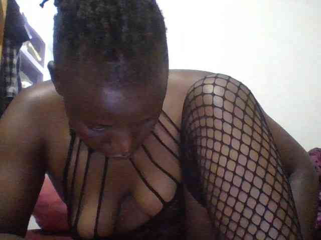 Yourdreamgirl webcam