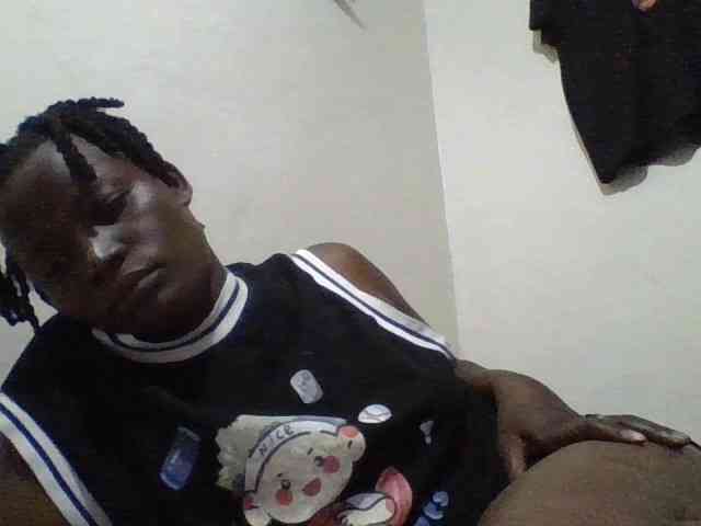 Model: Yourdreamgirl