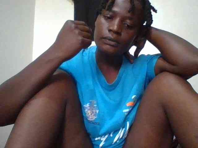 Yourdreamgirl webcam