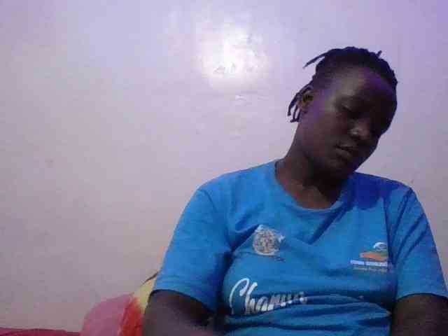Yourdreamgirl webcam
