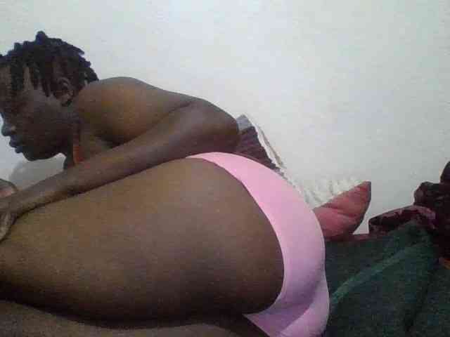 Yourdreamgirl webcam