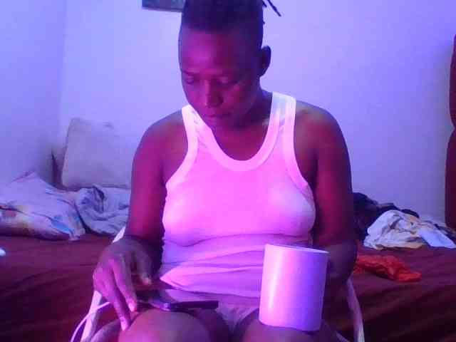 Yourdreamgirl webcam