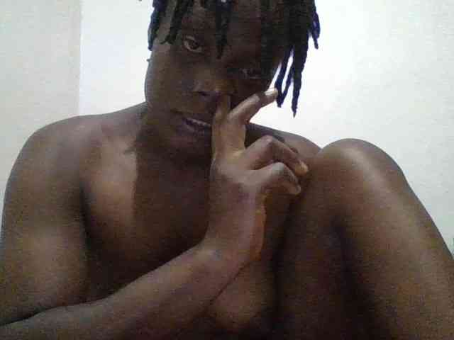 Yourdreamgirl webcam