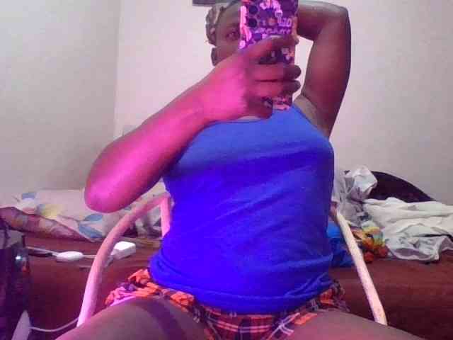 Yourdreamgirl webcam